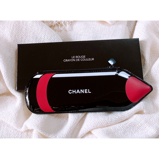 CHANEL  クレヨン　ポーチ