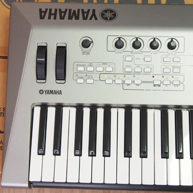 ヤマハ - YAMAHA ヤマハ シンセサイザー キーボード MM6 61鍵の通販 by