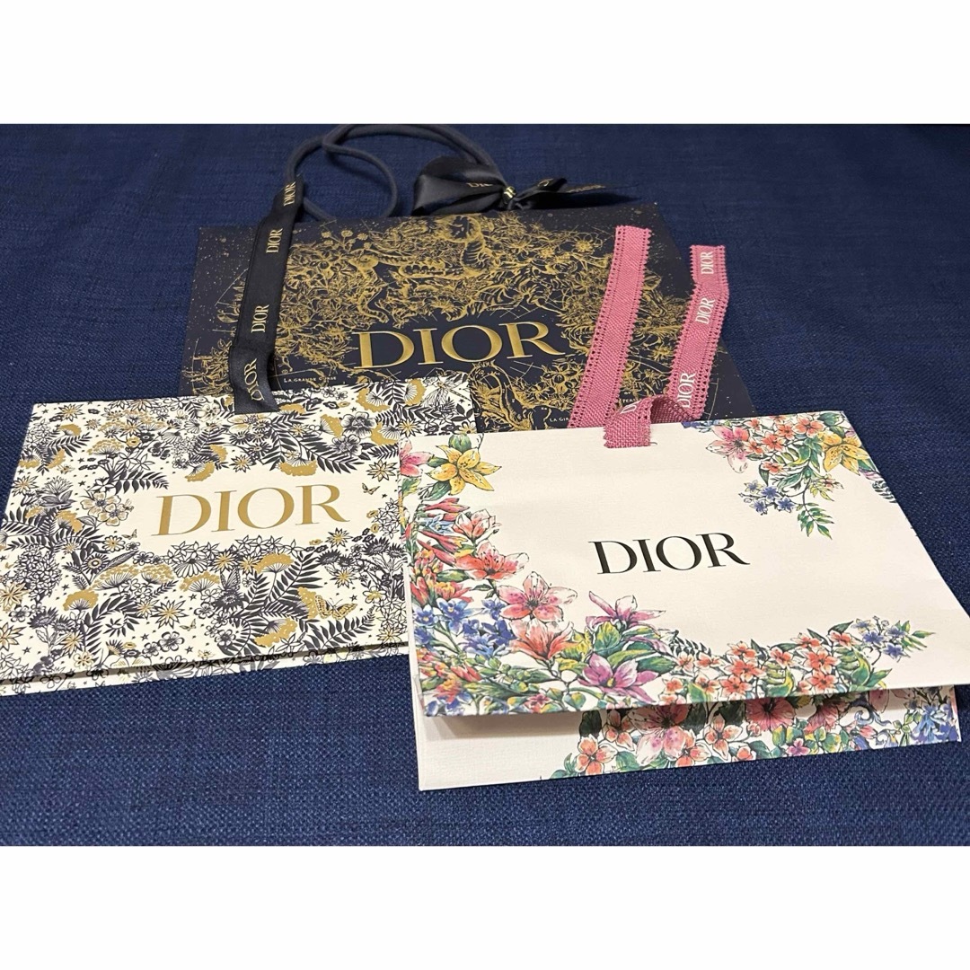 Christian Dior(クリスチャンディオール)のDIOR ショッパー 紙袋 3枚セット レディースのバッグ(ショップ袋)の商品写真