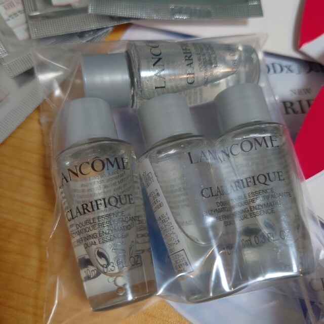 LANCOME紙袋付き！お得！お試しランコム コスメ/美容のスキンケア/基礎化粧品(化粧水/ローション)の商品写真