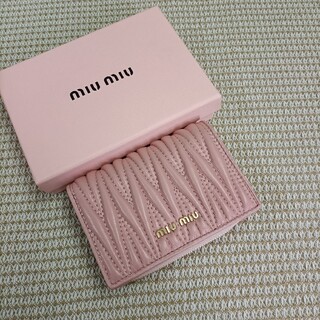 ミュウミュウ(miumiu)のオススメ♡ミュウミュウ  折り財布☀ピンク さいふ(コインケース)