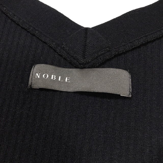 Noble(ノーブル)のNOBLE【美品】14Gヘンリーネックリブプルオーバー ニット ブラック レディースのトップス(ニット/セーター)の商品写真