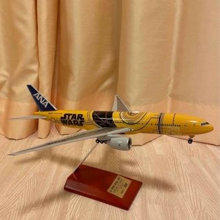 エーエヌエー(ゼンニッポンクウユ)(ANA(全日本空輸))の777-200ER ANA STAR WARS JET C-3PO1/200(模型/プラモデル)