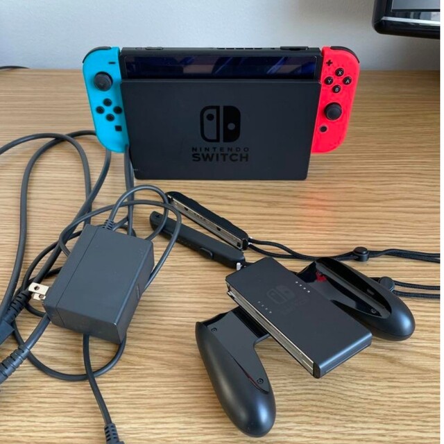 Nintendo Switch(ニンテンドースイッチ)のニンテンドースイッチ本体 エンタメ/ホビーのゲームソフト/ゲーム機本体(家庭用ゲーム機本体)の商品写真