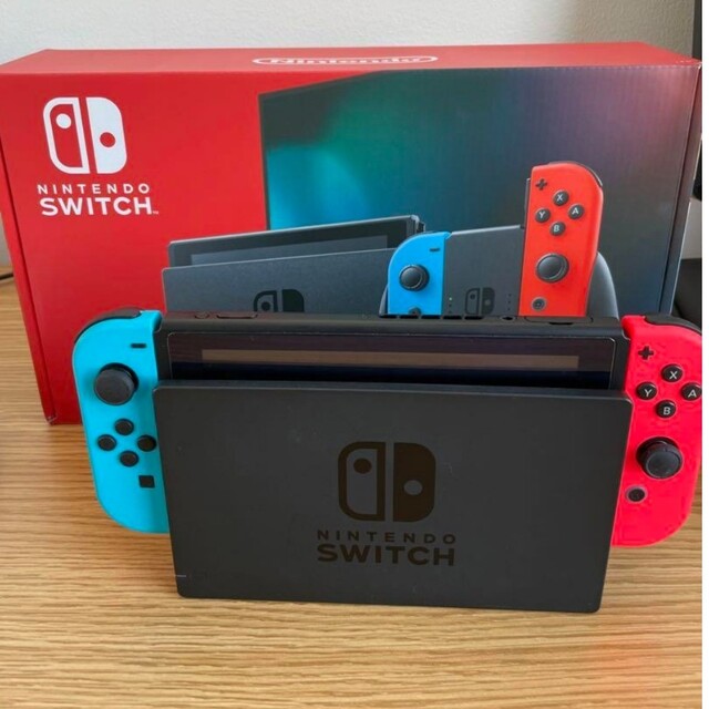 Nintendo Switch(ニンテンドースイッチ)のニンテンドースイッチ本体 エンタメ/ホビーのゲームソフト/ゲーム機本体(家庭用ゲーム機本体)の商品写真