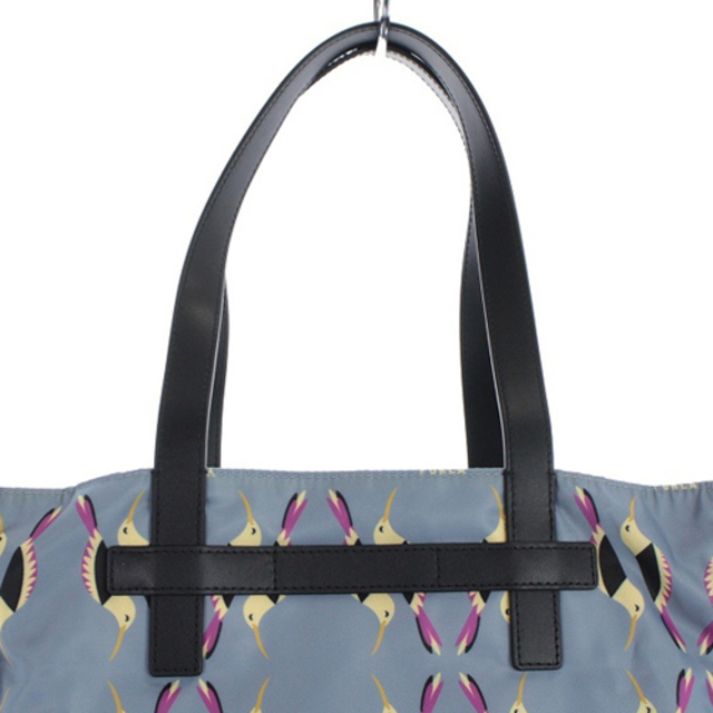 Furla(フルラ)のフルラ DIGIT 鳥 ナイロン トートバッグ ハンドバッグ ロゴ 水色 レディースのバッグ(トートバッグ)の商品写真