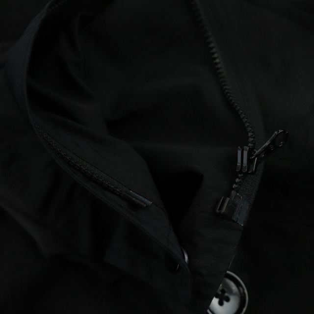 nano・universe(ナノユニバース)のナノユニバース ナイロン ステンカラー コート アウター ロング 薄手 46 黒 メンズのジャケット/アウター(ステンカラーコート)の商品写真