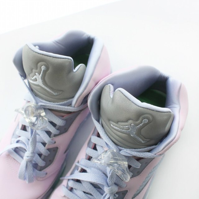 NIKE(ナイキ)のNIKE AIR JORDAN 5 RETRO SE REGAL PINK メンズの靴/シューズ(スニーカー)の商品写真