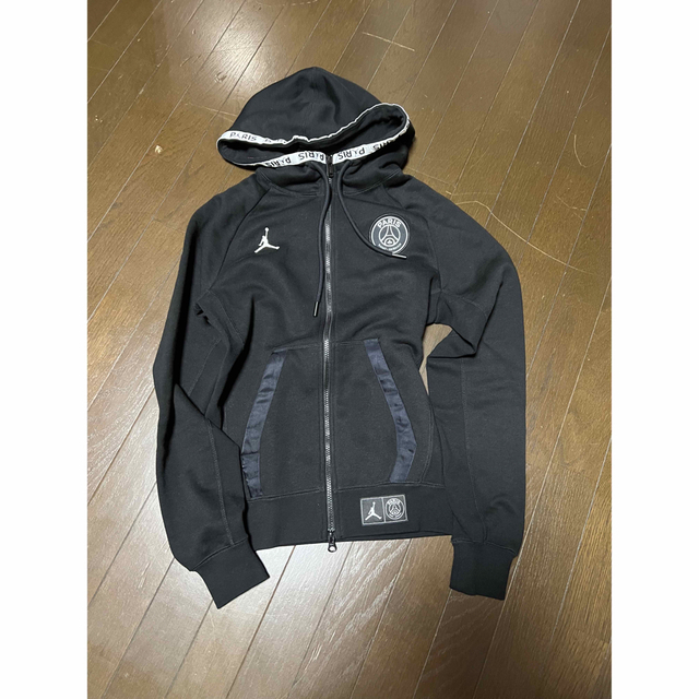 Jordan Brand（NIKE）(ジョーダン)のPSG✖️ジョーダン　コラボパーカー メンズのトップス(パーカー)の商品写真