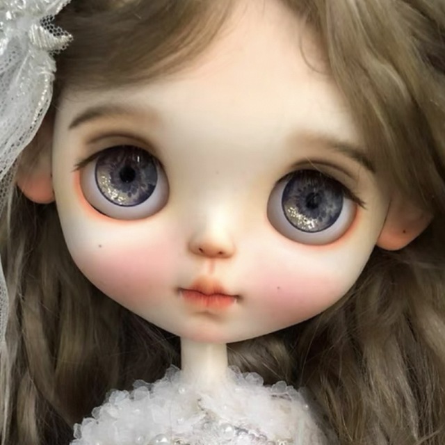 新品?正規品 カスタムブライス かわいい 小さなお目目 幼い 海外作家様