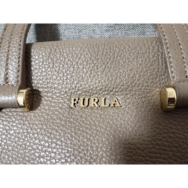 Furla(フルラ)の値下げ！FURLAグレージュバッグ レディースのバッグ(ショルダーバッグ)の商品写真