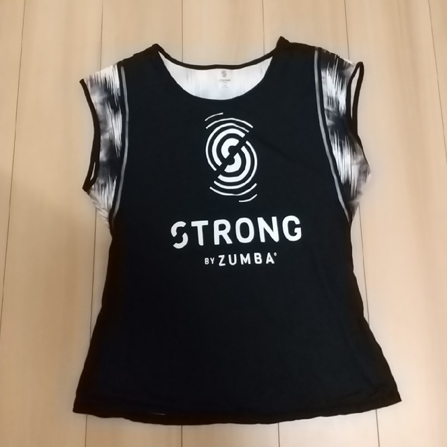 Zumba(ズンバ)のZUMBA ズンバ　strong ストロング スポーツ/アウトドアのトレーニング/エクササイズ(トレーニング用品)の商品写真