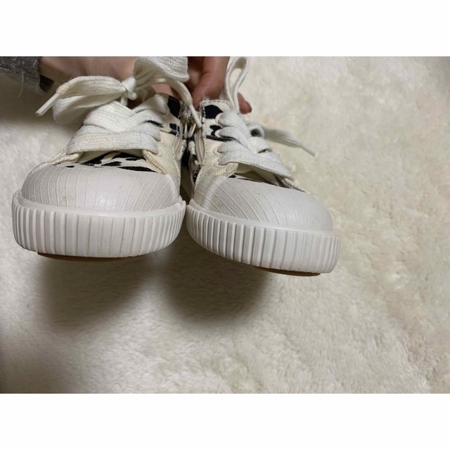 ZARA KIDS(ザラキッズ)のカウスニーカー キッズ/ベビー/マタニティのキッズ靴/シューズ(15cm~)(スニーカー)の商品写真