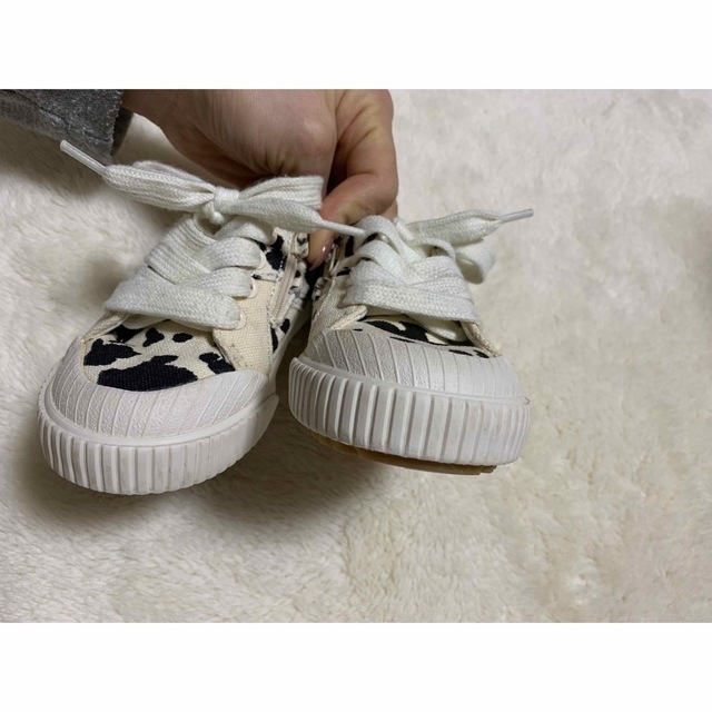 ZARA KIDS(ザラキッズ)のカウスニーカー キッズ/ベビー/マタニティのベビー靴/シューズ(~14cm)(スニーカー)の商品写真