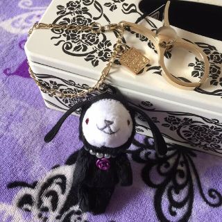 アナスイ(ANNA SUI)のレア★アナスイ　黒うさぎ　グローブホルダー　薔薇　兎　干支　ウサギ(手袋)