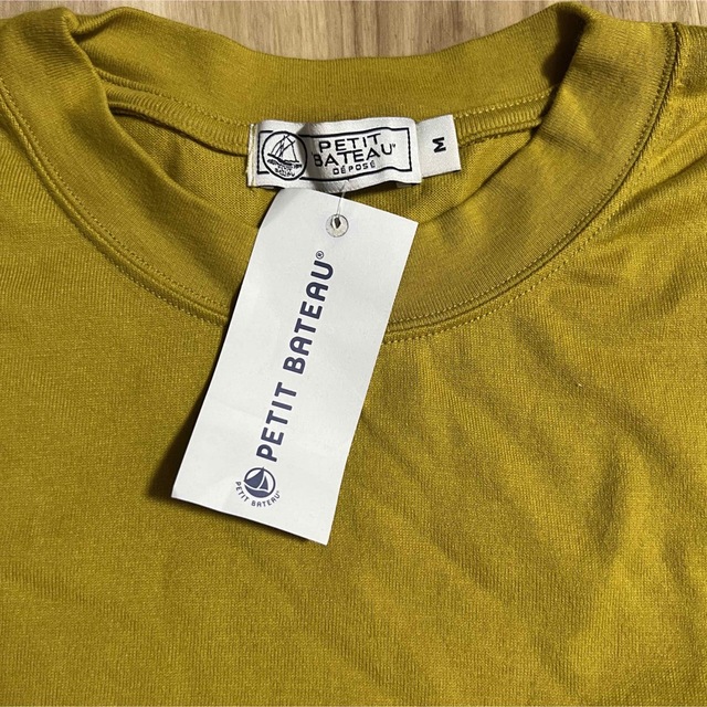 PETIT BATEAU(プチバトー)の☆新品未使用☆プチバトー　半袖Tシャツ　胸ポケット　からし色　M ユニセックス レディースのトップス(Tシャツ(半袖/袖なし))の商品写真