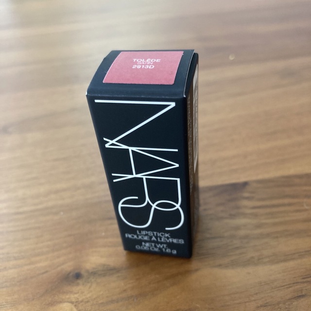 NARS(ナーズ)のNARS  リップスティック　非売品1.6g　新品　2913 コスメ/美容のベースメイク/化粧品(口紅)の商品写真