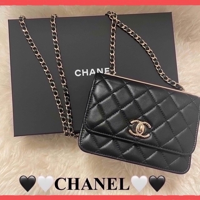 値引 CHANEL - ★CHANEL★ シャネル　チェーンウォレット　極美品　CCターンロック ショルダーバッグ