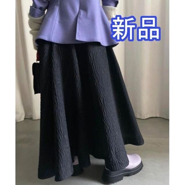 Ameri VINTAGE(アメリヴィンテージ)の新品 AMERI JACQUARD TUCK VOLUME SKIRT 正規品 レディースのスカート(ロングスカート)の商品写真