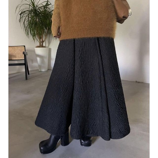 Ameri VINTAGE(アメリヴィンテージ)の新品 AMERI JACQUARD TUCK VOLUME SKIRT 正規品 レディースのスカート(ロングスカート)の商品写真