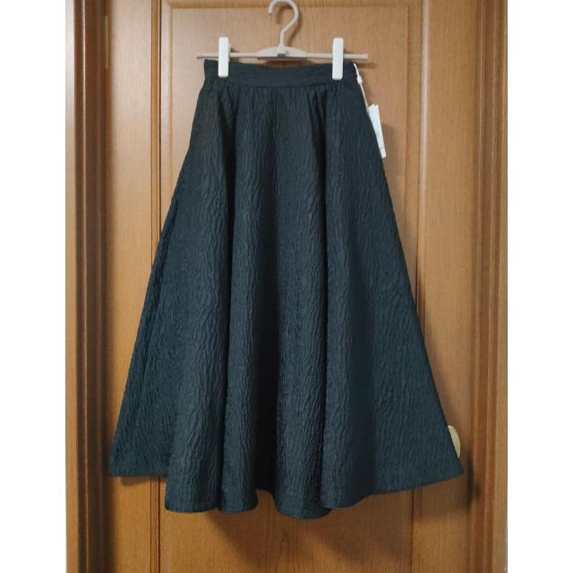 Ameri VINTAGE(アメリヴィンテージ)の新品 AMERI JACQUARD TUCK VOLUME SKIRT 正規品 レディースのスカート(ロングスカート)の商品写真