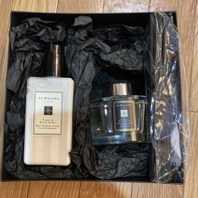 Jo Malone(ジョーマローン)のジョーマローン ボディ&ハンドローション  リードディフューザー　ピオニー コスメ/美容のキット/セット(その他)の商品写真