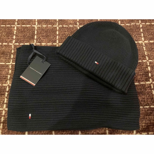 【新品、未使用】トミーヒルフィガー マフラー ニット帽 セット ブラック