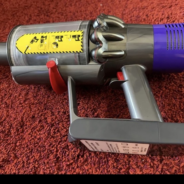 dyson Fluffy V10 SV12 サイクロン掃除機 送料込み！