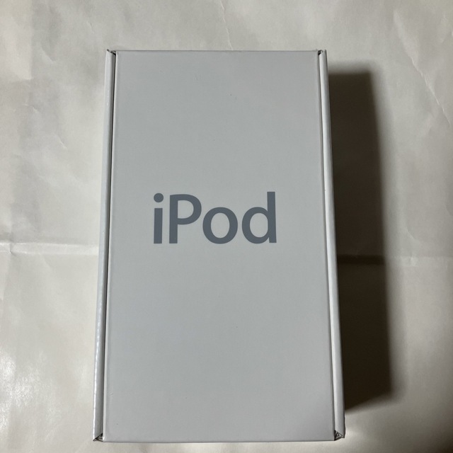 iPod touch(アイポッドタッチ)の新品未開封apple iPod touch第５世代32GBグレー スマホ/家電/カメラのオーディオ機器(ポータブルプレーヤー)の商品写真