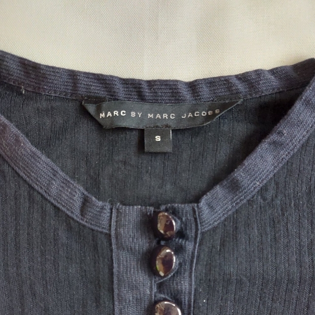MARC BY MARC JACOBS(マークバイマークジェイコブス)のS マーク　バイ　マーク　ジエィコブス　MARC JACOBS　トップス レディースのトップス(カットソー(半袖/袖なし))の商品写真