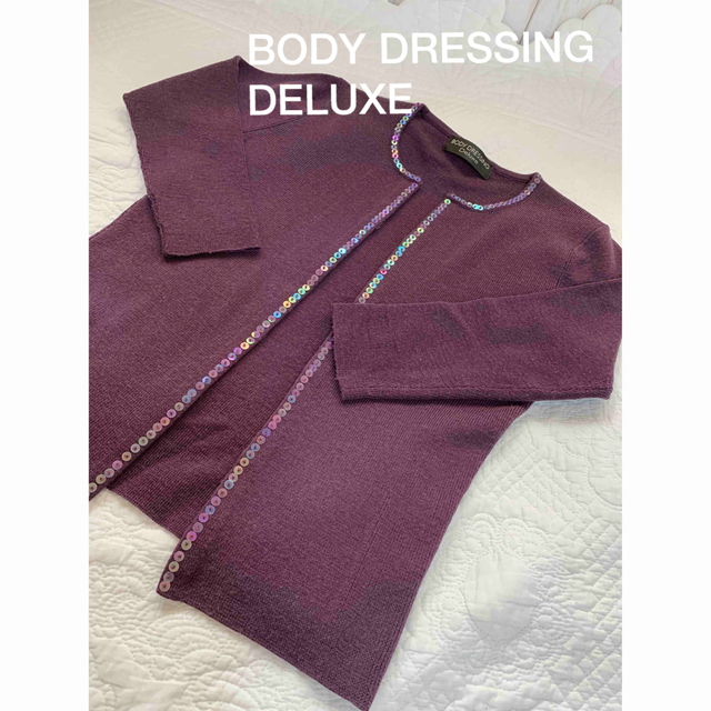 BODY DRESSING Deluxe(ボディドレッシングデラックス)のBODY DRESSING DELUXE カーディガンかスパンコール付き レディースのトップス(カーディガン)の商品写真