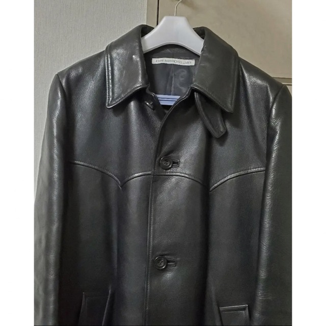 JOHN LAWRENCE SULLIVAN(ジョンローレンスサリバン)のジョンローレンスサリバン 18AW レザー コート 黒 ブラック 本革 メンズのジャケット/アウター(ステンカラーコート)の商品写真