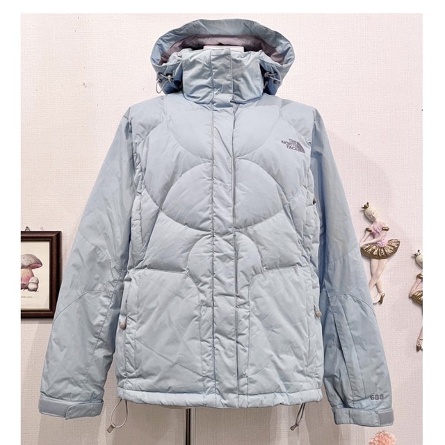 THE NORTH FACE(ザノースフェイス)のThe North Face Pale Blue Hooded Down レディースのジャケット/アウター(ダウンジャケット)の商品写真