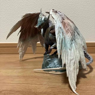 バンダイ(BANDAI)のイヴェルカーナ(モンハン) フィギュア　一番くじ　A賞(ゲームキャラクター)