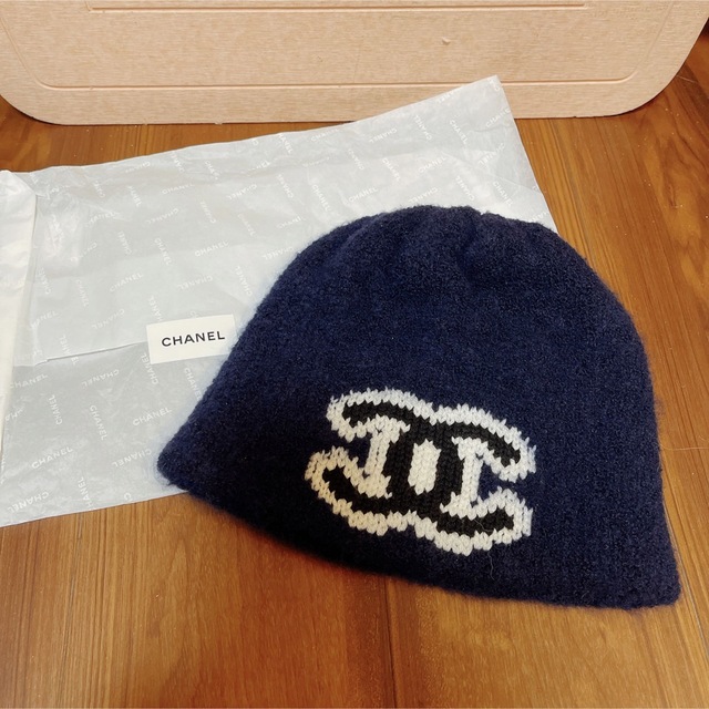 CHANEL - 愛沢えみりさん着 2022年秋冬 AW CHANELニット帽の通販 CHANEL - 愛沢えみりさん着 2022年秋冬 AW CHANELニット帽の通販