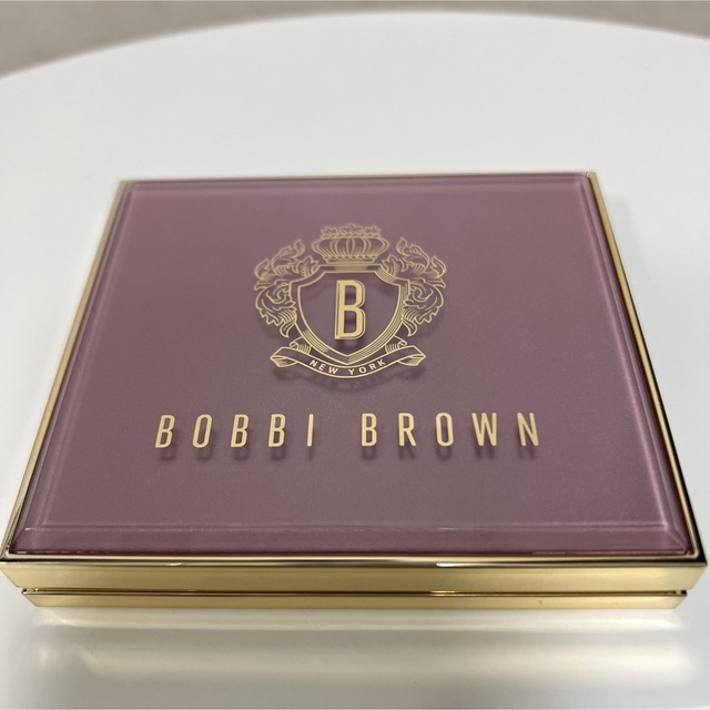BOBBI BROWN(ボビイブラウン)のボビイ ブラウン ピンク グロウ リュクス アイシャドウ パレット  コスメ/美容のベースメイク/化粧品(アイシャドウ)の商品写真