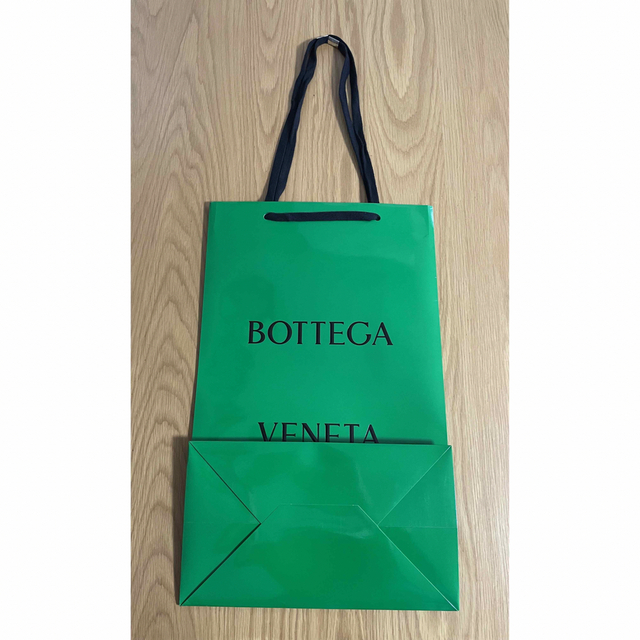 Bottega Veneta(ボッテガヴェネタ)の【ボッテガヴェネタ】ショッパー　紙袋　ショップ袋 レディースのバッグ(ショップ袋)の商品写真