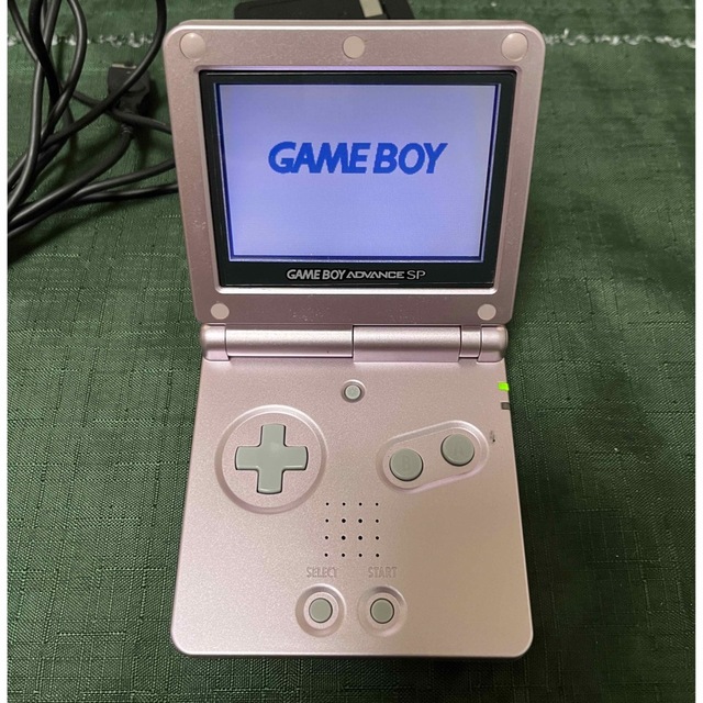 任天堂(ニンテンドウ)の【中古品】ゲームボーイアドバンスSP パールピンク エンタメ/ホビーのゲームソフト/ゲーム機本体(携帯用ゲーム機本体)の商品写真