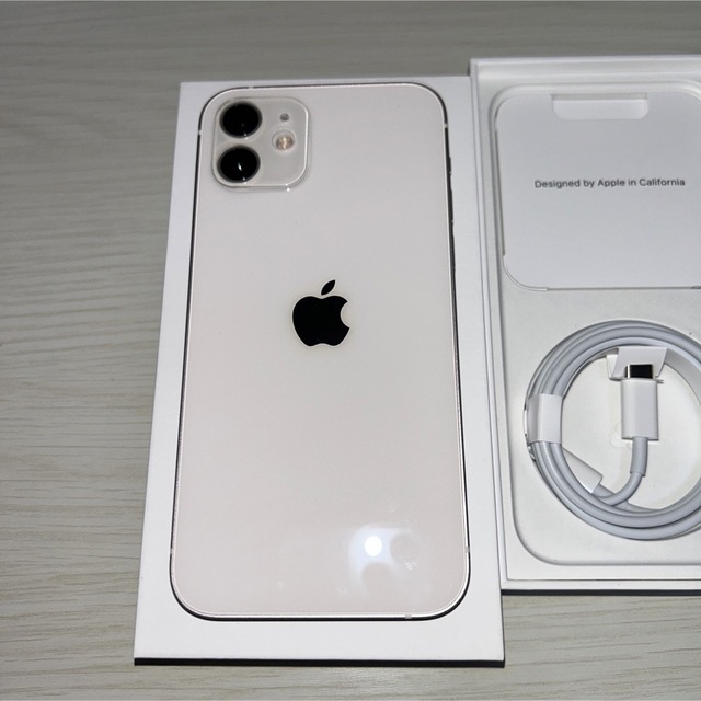 美品 iPhone 12 docomo GB ホワイト 64 バッテリー100%