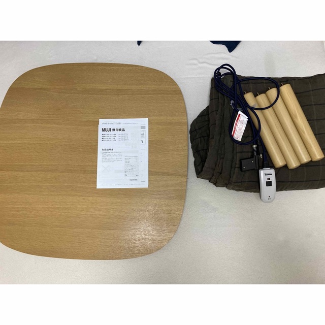 MUJI (無印良品)(ムジルシリョウヒン)の[無印良品]正方形こたつ•ナチュラル&こたつ布団 インテリア/住まい/日用品の机/テーブル(こたつ)の商品写真