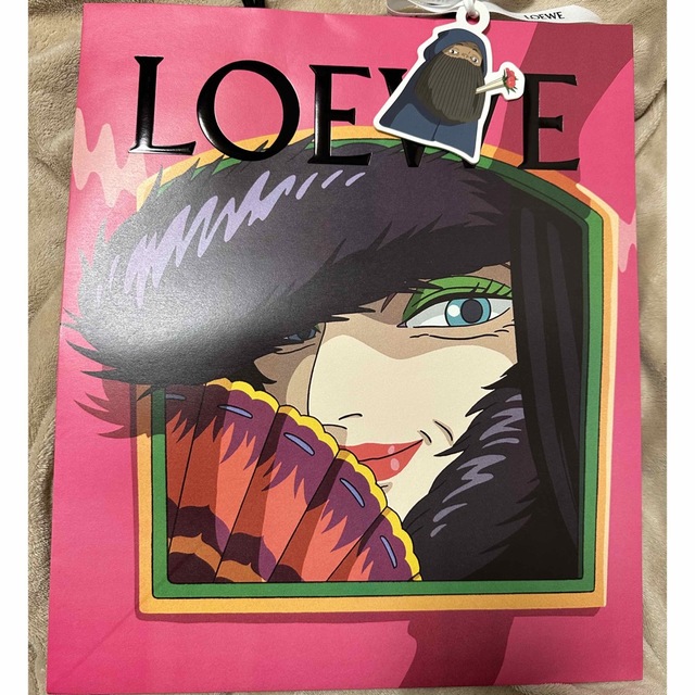 LOEWE(ロエベ)のLOEWE  ロエベ　ハウルの動く城　ショッパー　荒地の魔女 レディースのバッグ(ショップ袋)の商品写真