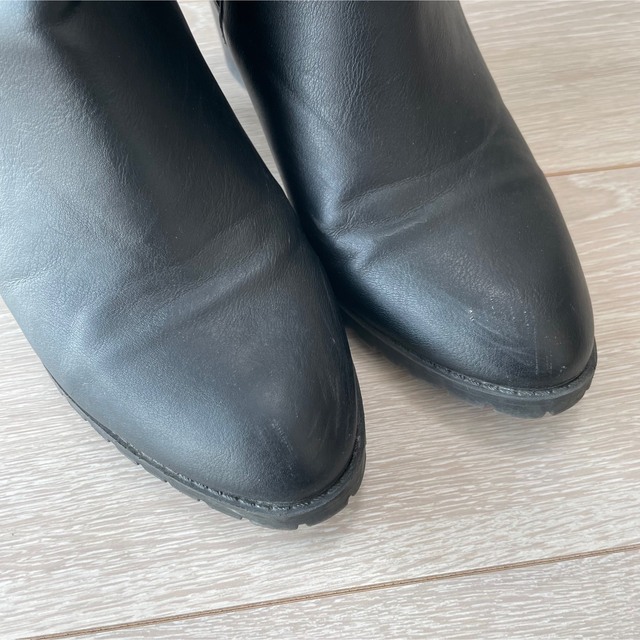 JEANASIS(ジーナシス)のショートブーツ サイドゴア ブーツ 24cm 24.5cm 黒 フェイクレザー レディースの靴/シューズ(ブーツ)の商品写真