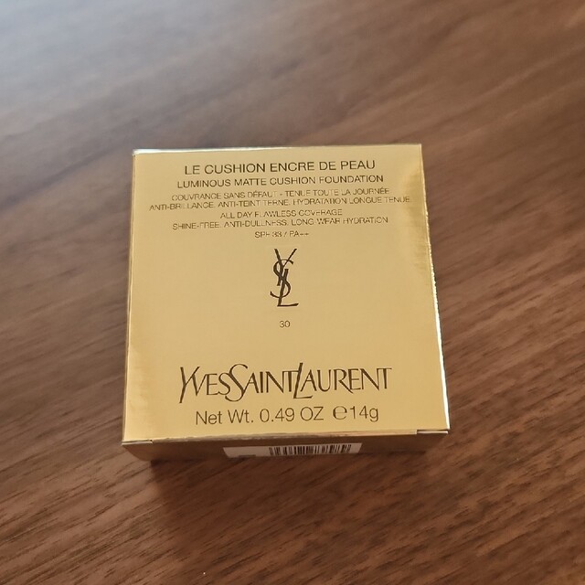 Yves Saint Laurent(イヴサンローラン)の《新品未使用》イヴ サンローラン　アンクルドポー　ルクッション 30 コスメ/美容のベースメイク/化粧品(ファンデーション)の商品写真