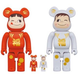 ベアブリック(BE@RBRICK)の【最安値】BE@BRICK 達磨 ペコちゃん & ポコちゃん 100%&400%(その他)