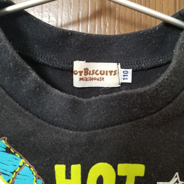 HOT BISCUITS(ホットビスケッツ)のホットビスケッツ 　スニーカー　Tシャツサイズ　110　黒色　黒　ブラックビ キッズ/ベビー/マタニティのキッズ服男の子用(90cm~)(Tシャツ/カットソー)の商品写真