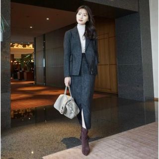 アニュアンス(ánuans)のZip up Pencil Tweed Skirt(ひざ丈スカート)