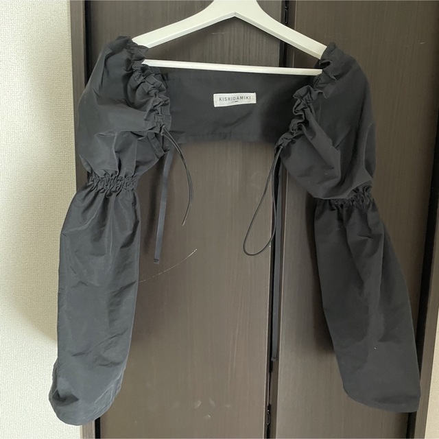 STUDIOUS(ステュディオス)のkishidamiki  shirring sleeves レディースのトップス(シャツ/ブラウス(長袖/七分))の商品写真