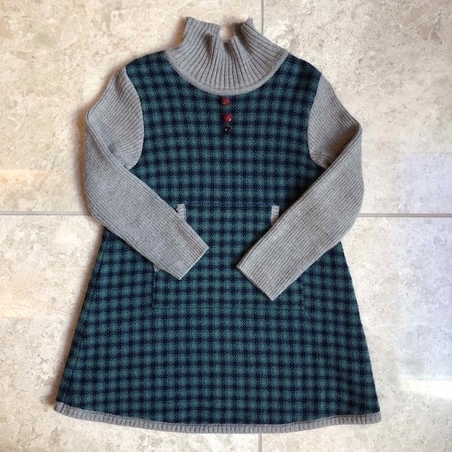 familiar(ファミリア)のファミリア ニットワンピース100 キッズ/ベビー/マタニティのキッズ服女の子用(90cm~)(ワンピース)の商品写真