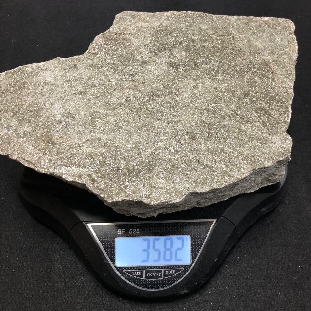 再入荷新品 バドガシュタイン鉱石 3582g 高線量の商品【謝恩セール
