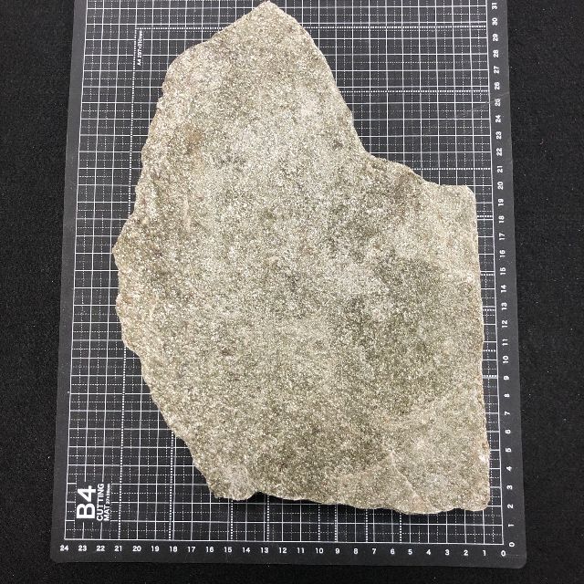 再入荷新品 バドガシュタイン鉱石 3582g 高線量の商品【謝恩セール